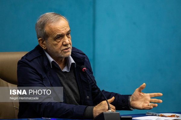 تصاویر: نشست بررسی راهکارهای تحقق انسجام ملی با حضور پزشکیان