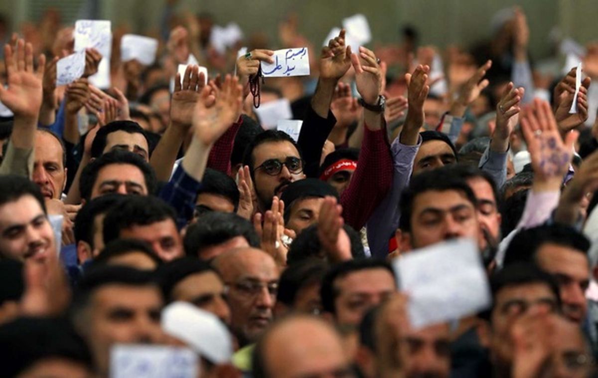 هم اکنون حسینیه امام خمینی؛ دقایقی پیش از دیدار نوروزی مردم با رهبر انقلاب