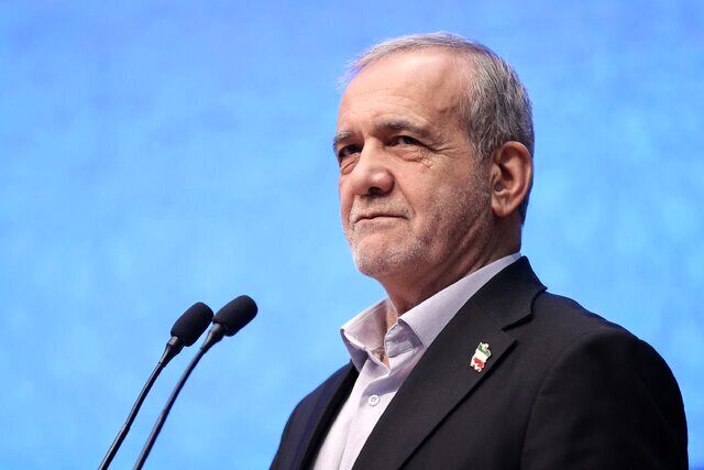 رئیس‌جمهور با خانواده شهید مجتبی رضیئی دیدار کرد