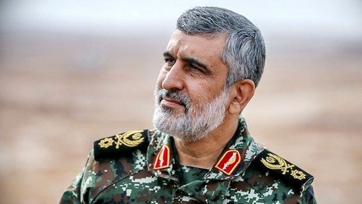 پست اینستاگرامی عراقچی بعد از دیدار با خانواده شهید حاجیزاده