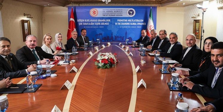  قالیباف: ایران علاقه‌مند به افزایش ارتباطات با ترکیه است