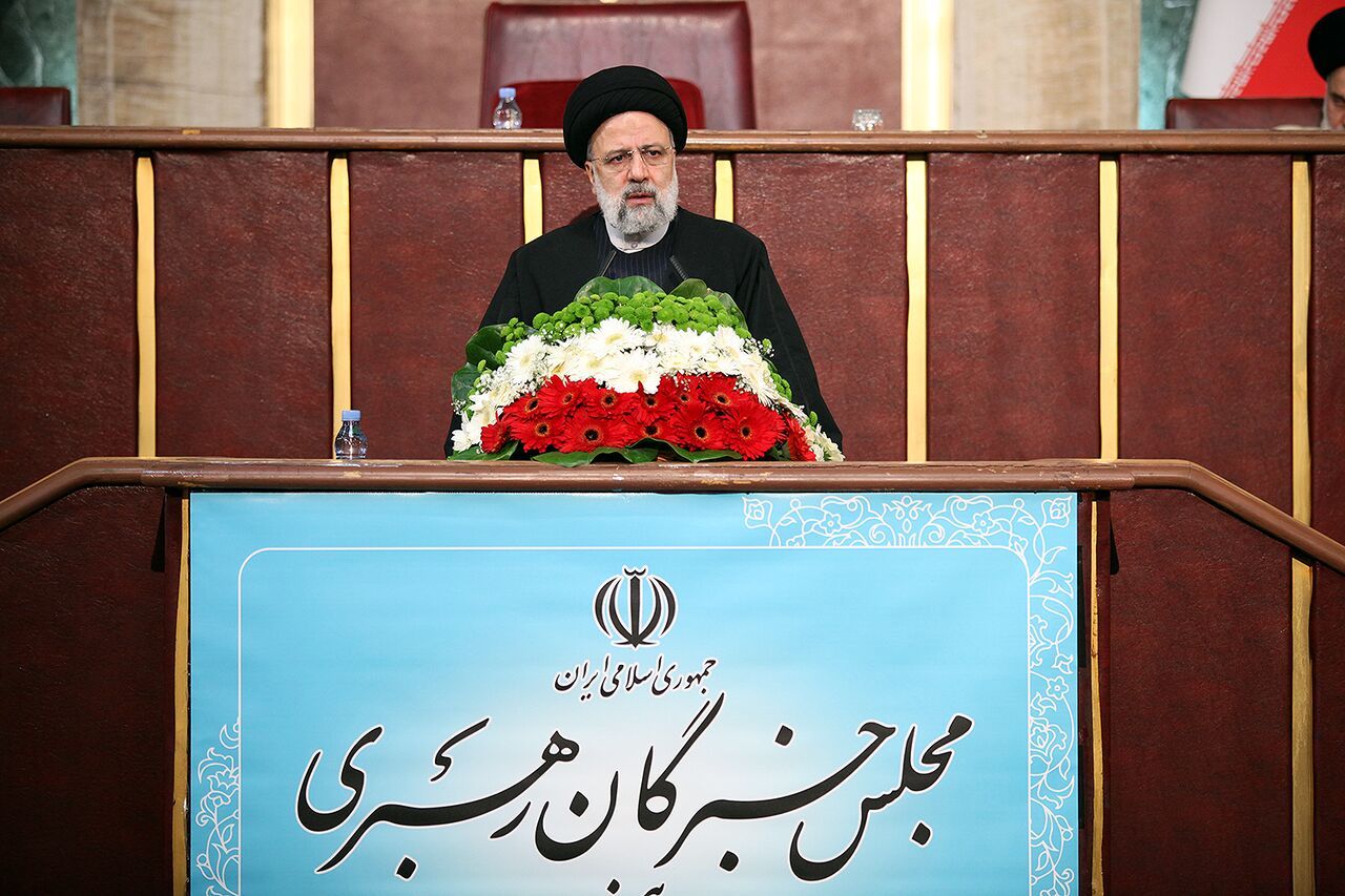 رئیسی در اجلاسیه مجلس خبرگان: دولت با رعایت بی‌طرفی کامل دخالتی در فرآیند انتخابات نداشت