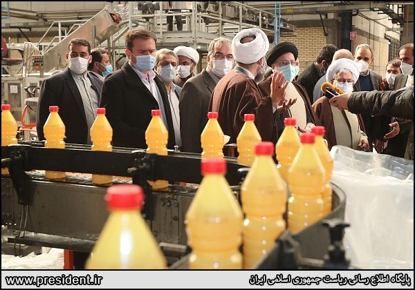 تصاویر:  بازدید رئیسی از کارخانه نیمه فعال روغن نباتی