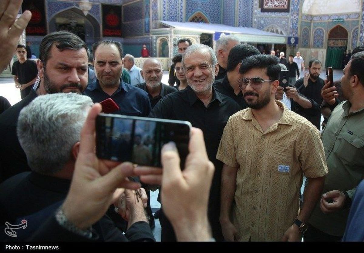  حضور رئیس‌جمهور در برخی مراکز اجتماعی قم +فیلم