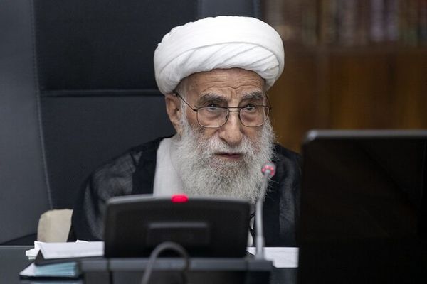 آیت الله جنتی: نگاه تمدن غرب به زنان استثماری است