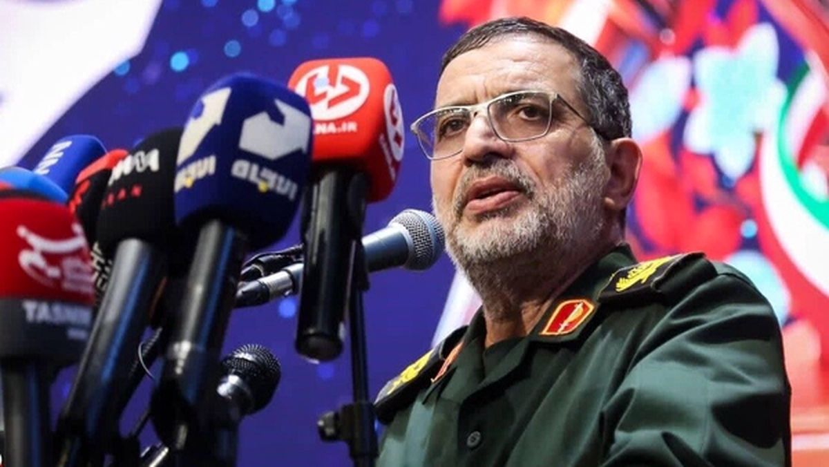 سردار نائینی: عملیات موشکی بی وقفه تا بامداد ادامه دارد