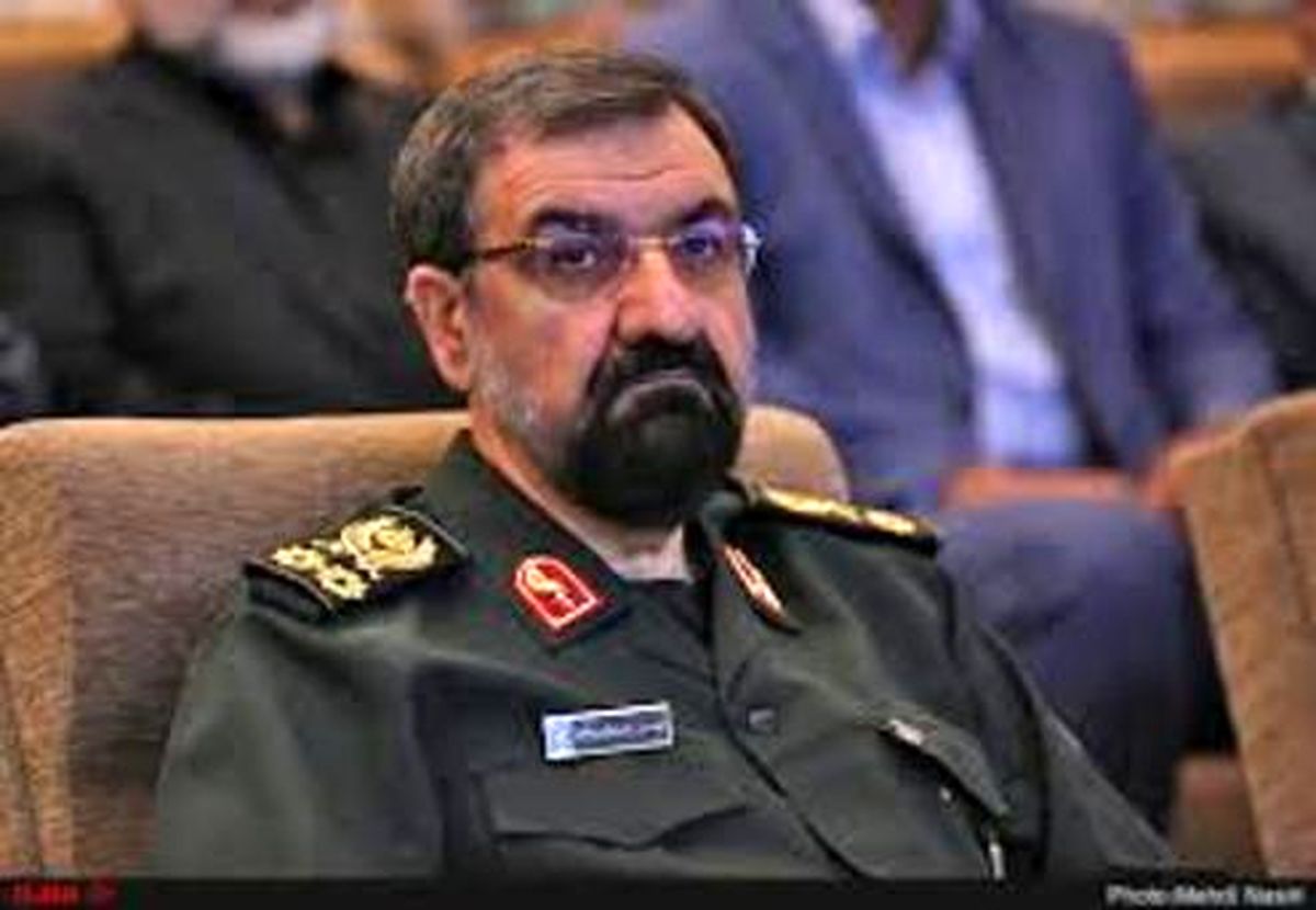 محسن رضایی: مذاکره با شیطان سم است