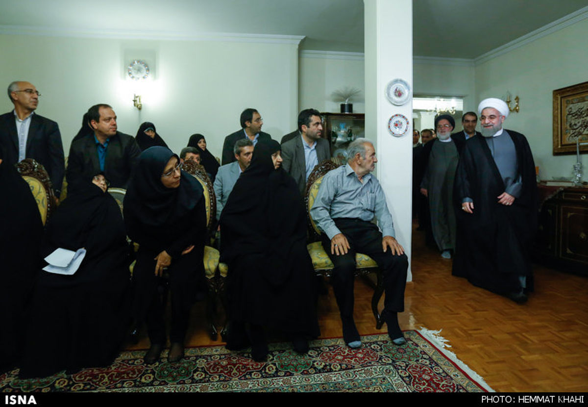 تصاویر:دیدار روحانی با خانوادههای شهدا