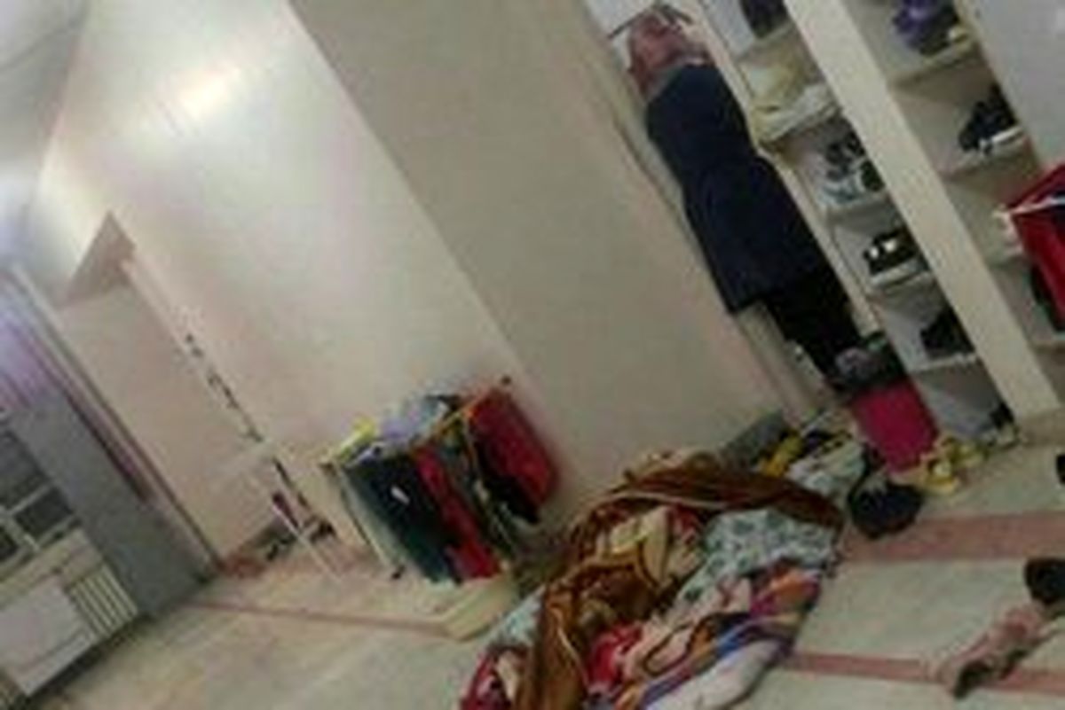 ماجرای پرت کردن وسایل یک دانشجوی خوابگاهی به بیرون از اتاق
