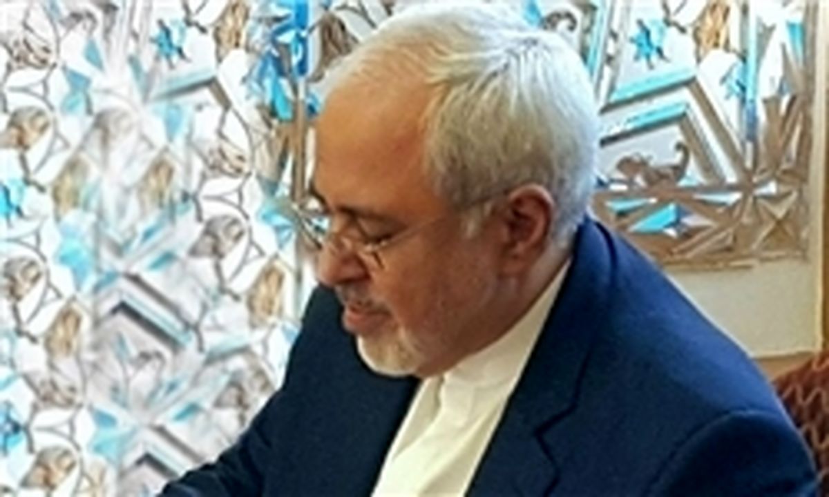 پیام توئیتری ظریف درمورد جنگ یمن