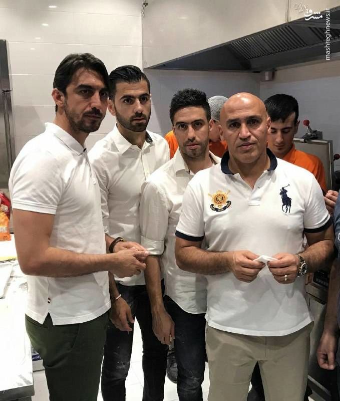 عکس: افتتاح رستوران منصوریان با حضورآبی پوشان