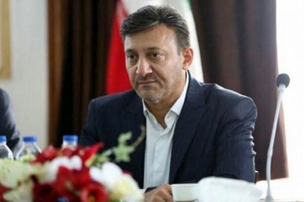 عکس عجیب تاکسی سواری شهردار رشت