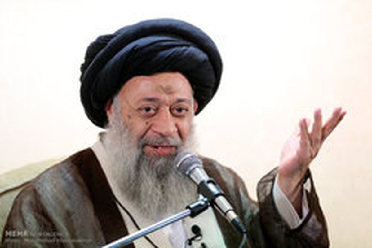 آیت الله جزایری: بشارت دادند که انگلیس مدارک حوزه علمیه را قبول میکند