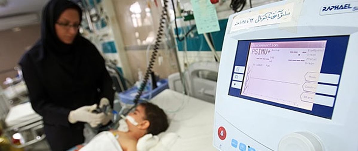 پرستاری لمس درد نداشته است/ گل به جای وزیر برای پرستاران آب و نان می‌شود؟