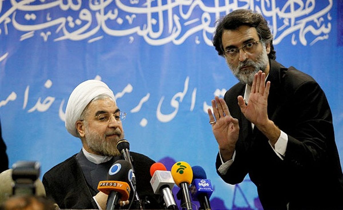 ژست‌جالب‌مجری‌مشهور‌کنار‌رئیس‌جمهور/عکس