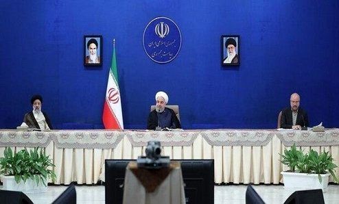 روحانی: استقراض از بانک مرکزی از دستور کار دولت خارج شده است