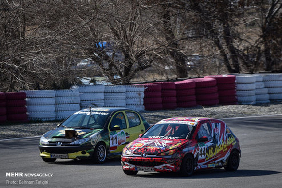 تصاویر: مسابقات اتومبیلرانی سرعت در تهران