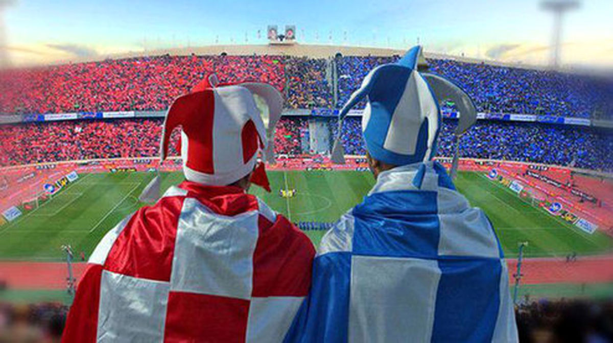 حضور دختران پرسپولیسی و استقلالی در ورزشگاه آزادی! +عکس