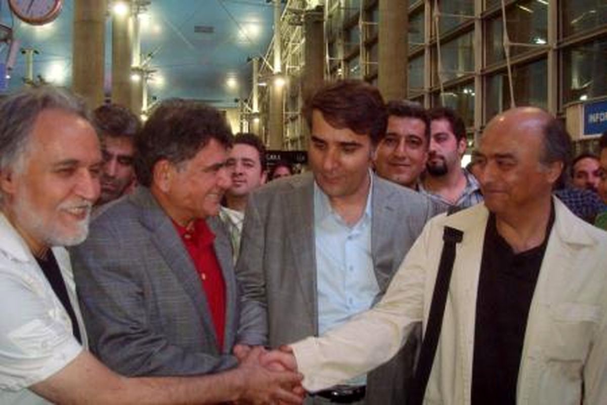 بازگشت شجریان به تهران/عکس