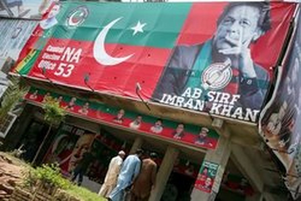 عمران خان به دنبال تشکیل دولت ائتلافی