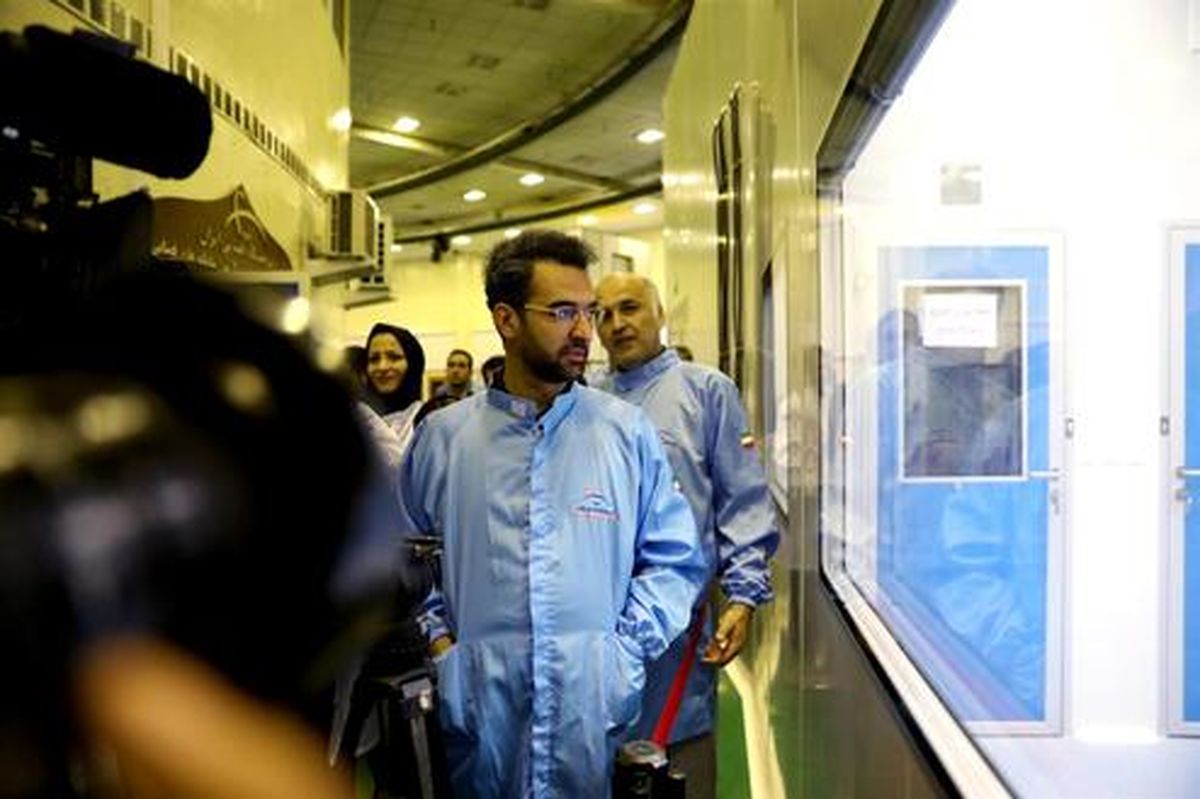 آذری جهرمی: ماهواره ناهید هنوز پرتاب نشده است