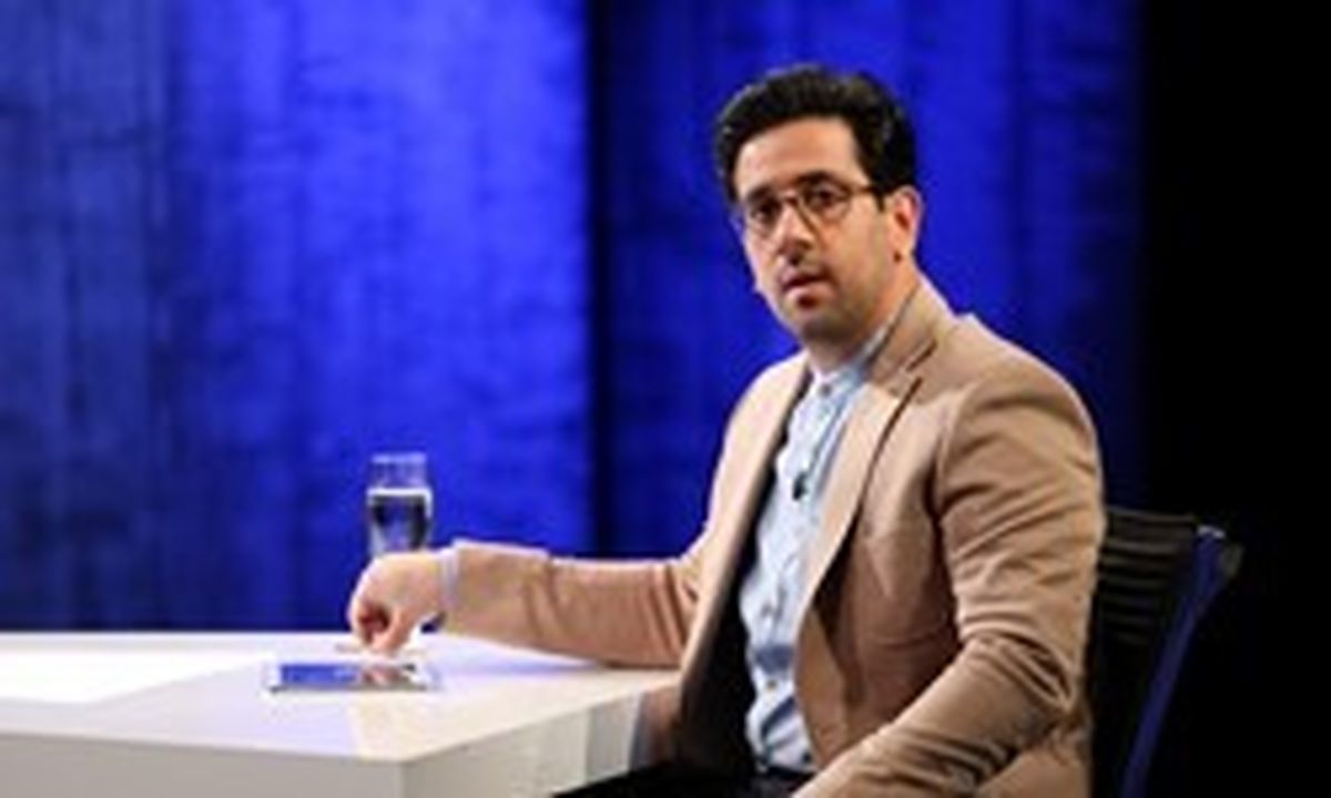 برخی اشکالات «خندانندهشو» قابل دفاع نیست