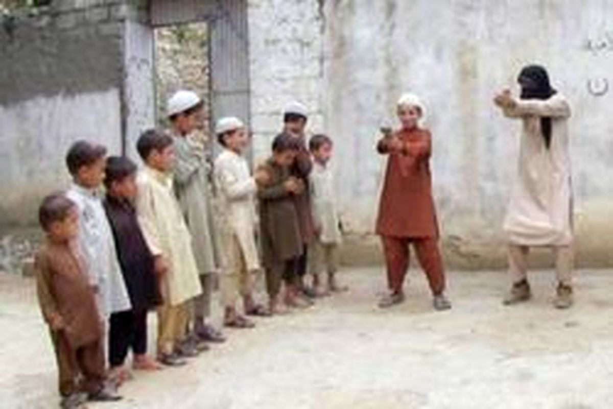 داعش کودکان افغانستان را آموزش میدهد