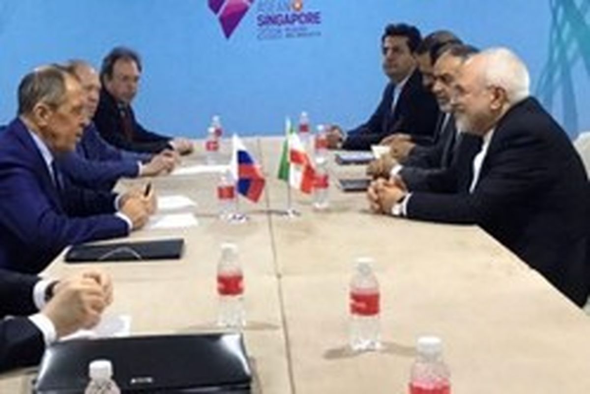 گفت‌وگوی ظریف و لاوروف در سنگاپور +عکس