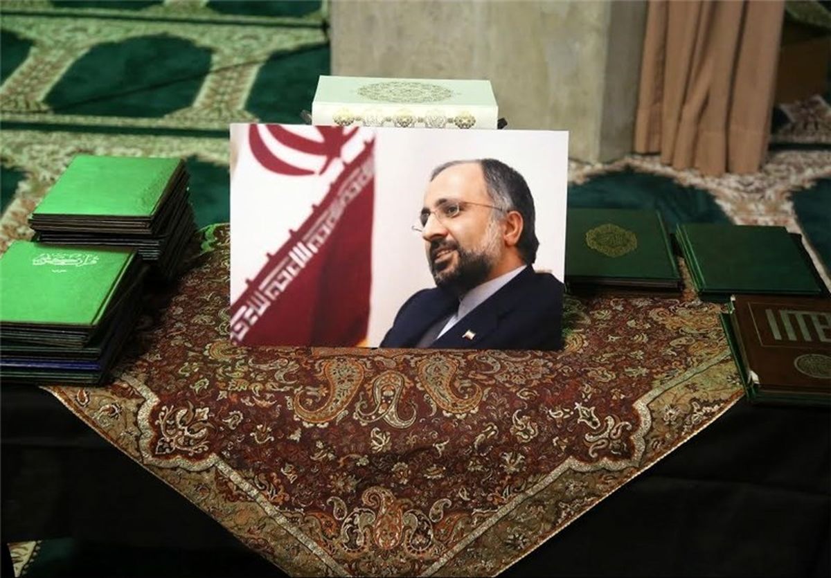 ظریف در مراسم ختم سفیر سابق ایران در اسلوونی+عکس