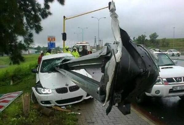 عکس/ تصادف وحشتناک یک فوتبالیست