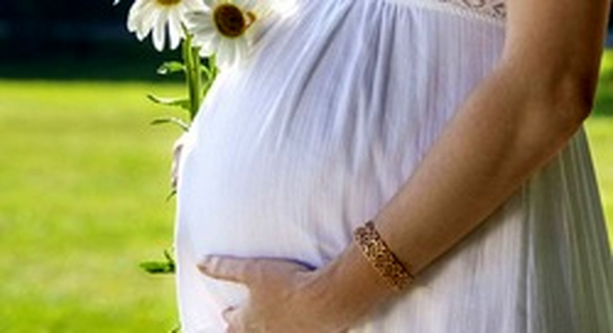 ۱۱ نکتهی تابستانی برای مادران باردار