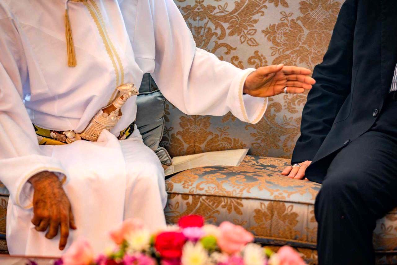 وزیر عمان نامه‌ای به لاریجانی داد +عکس