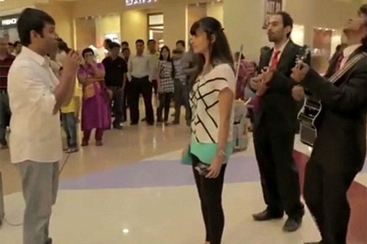 بامزه‌بازی‌خواستگار‌کار‌دستش‌داد/عکس