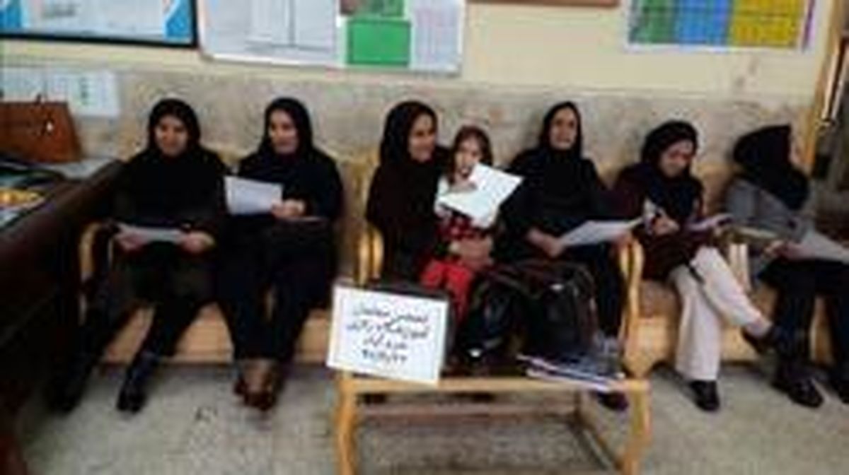 تصویری جعلی که آمدنیوز از تحصن معلمان منتشر کرد