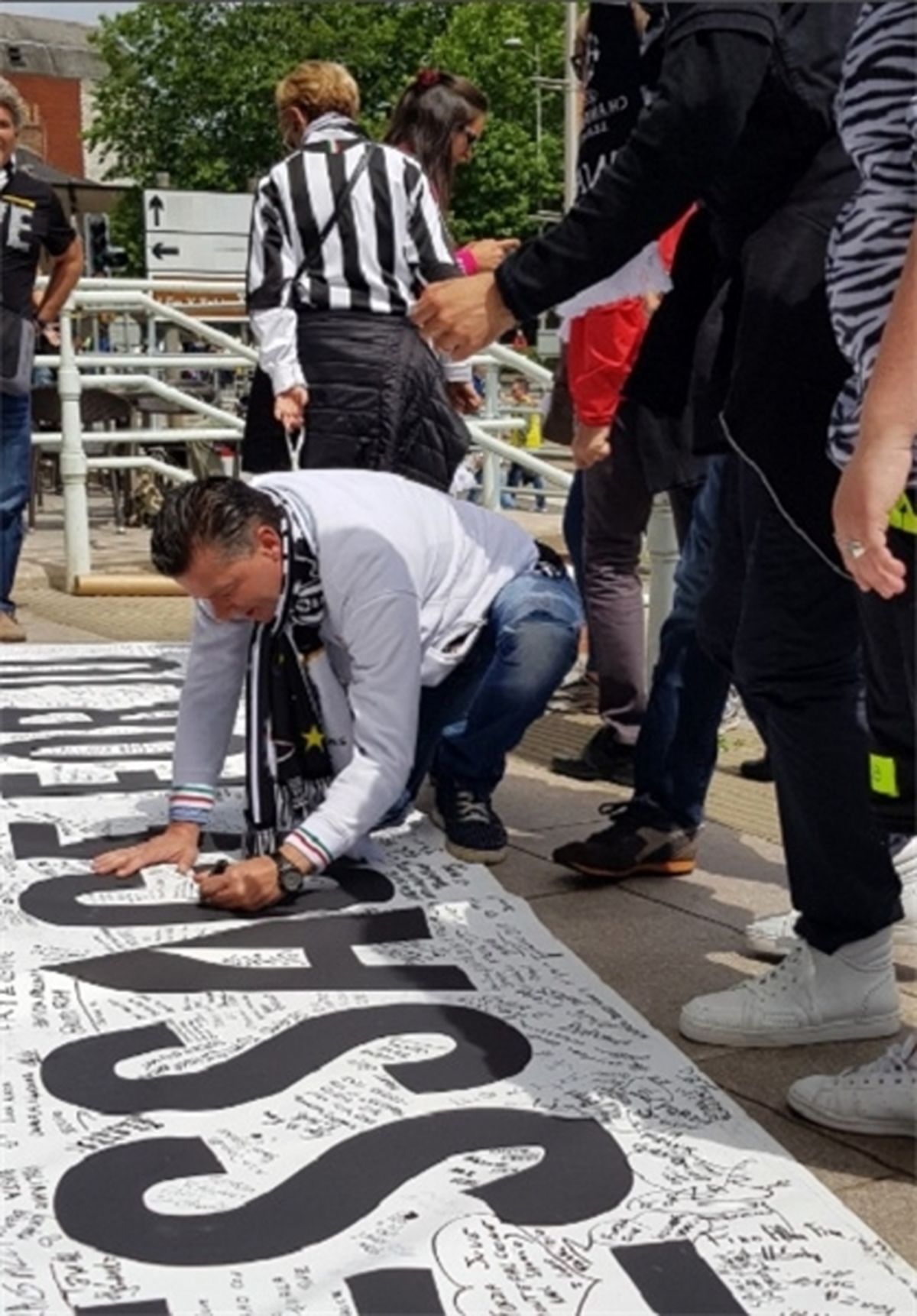 شور و شوق هواداران یوونتوس در کاردیف+ تصاویر