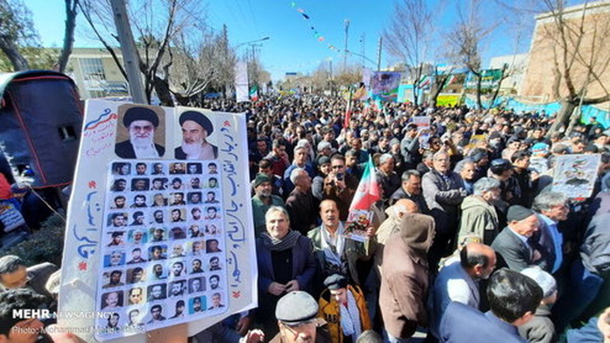 تصاویر: راهپیمایی باشکوه ۲۲بهمن در شهرضا