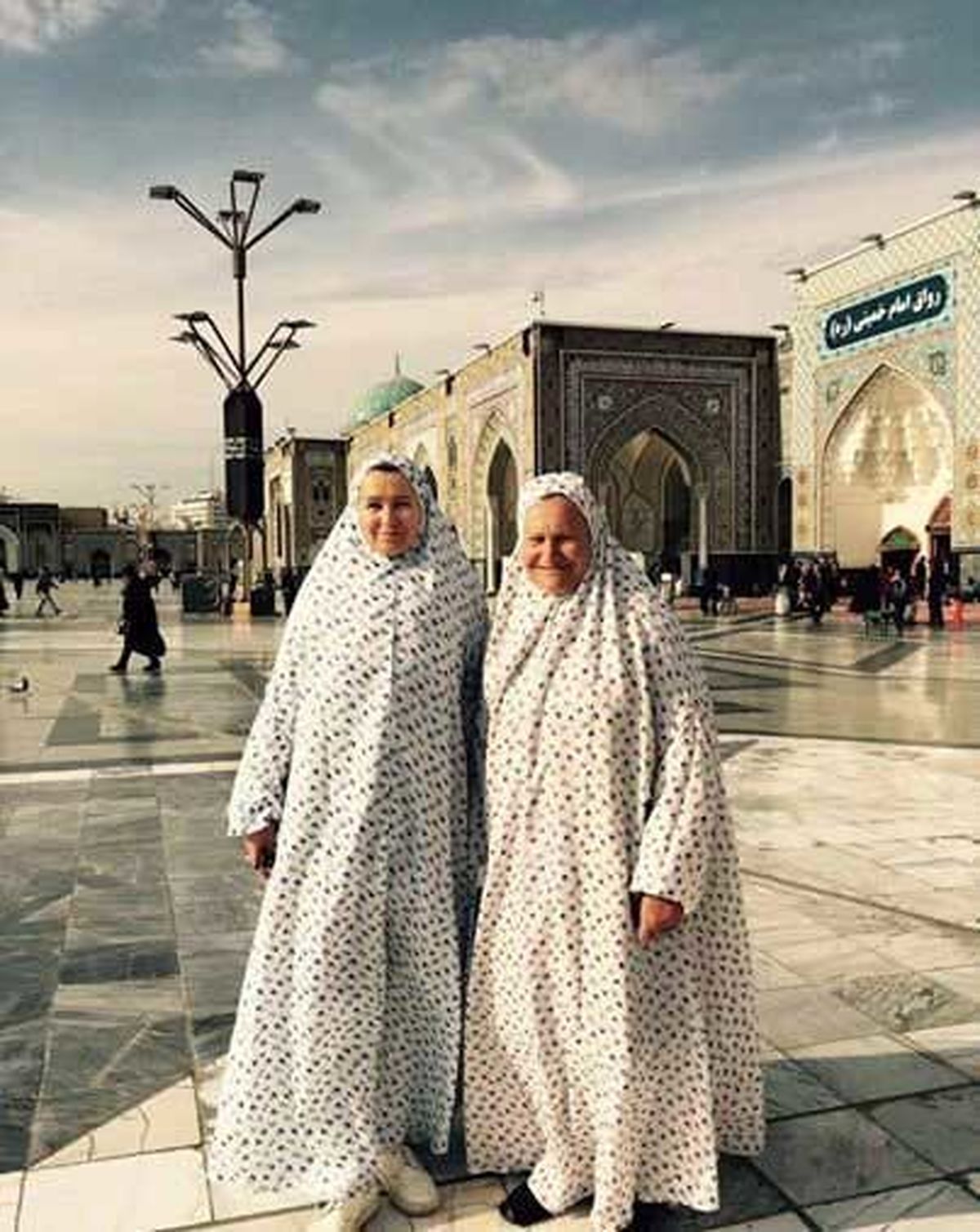 ثروتمندترین زن روسیه با چادر در مشهد +عکس