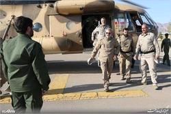 تیپ خاص علی لاریجانی هنگام بازدید هوایی از جلفا +عکس