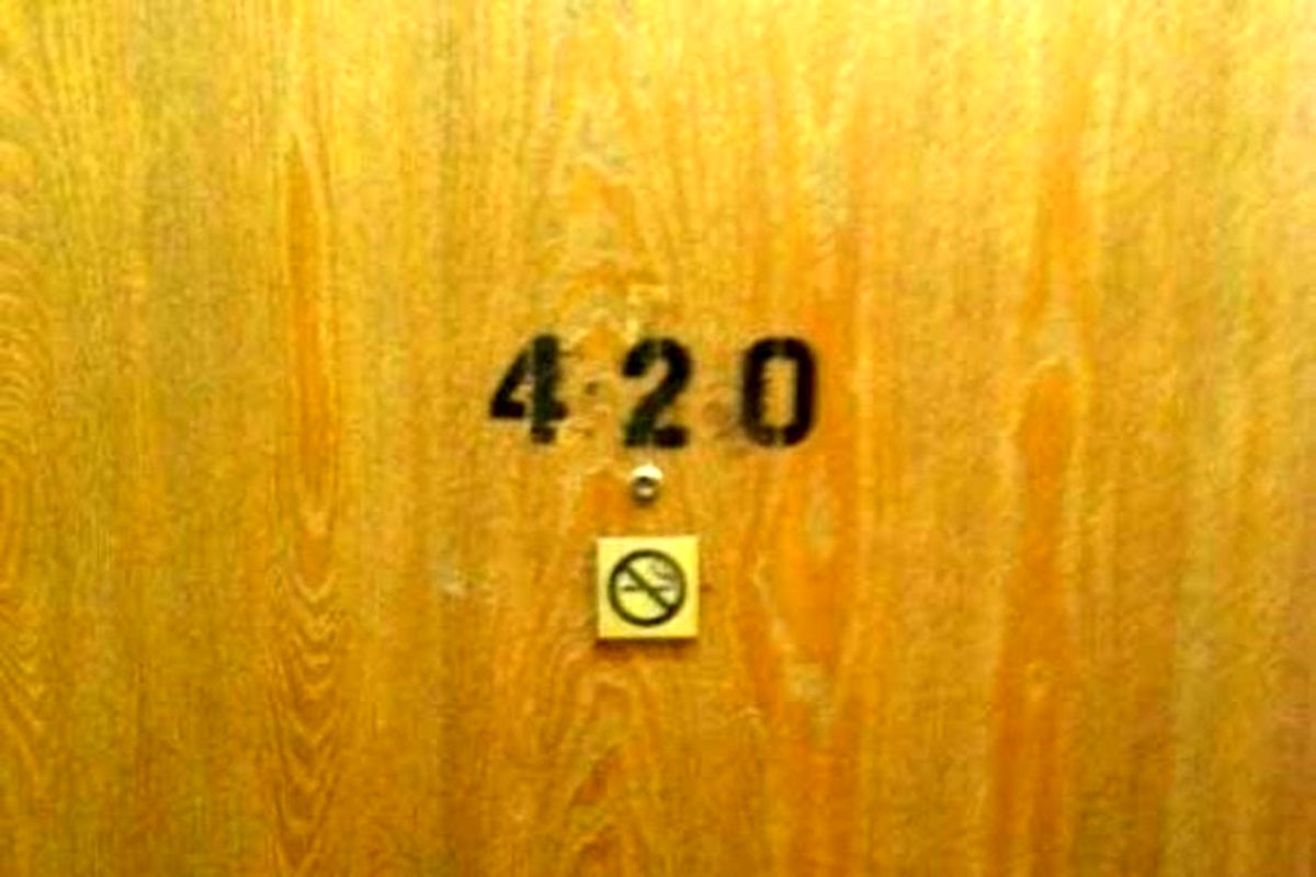 چرا هتل‎ها اتاق ۴۲۰ ندارند؟! +عکس