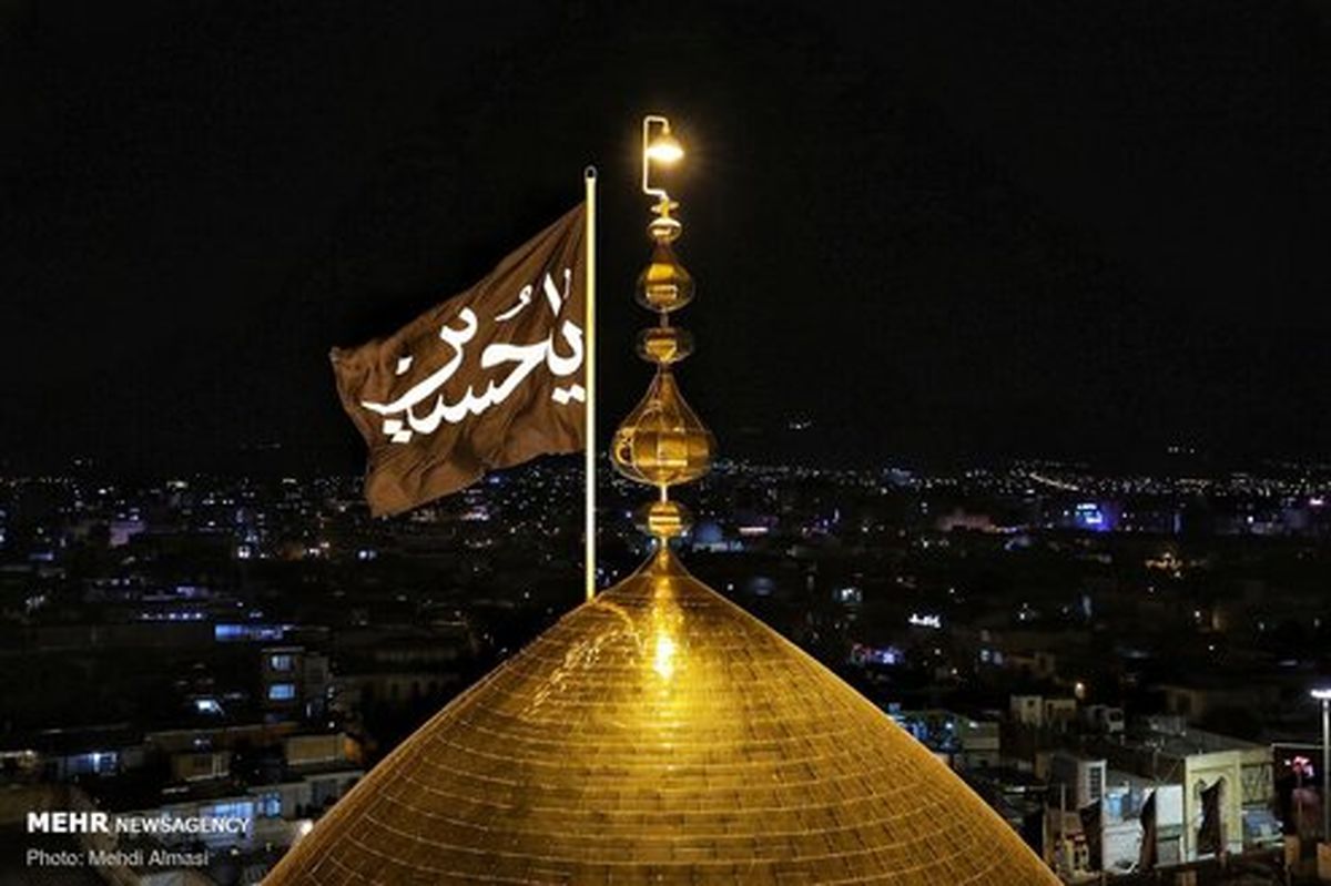 تصاویر: اهتزاز پرچم سیاه بر گنبد حسینیه اعظم زنجان