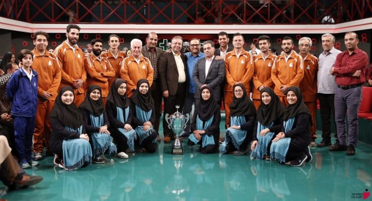 جشن قهرمانی فوتبال رومیزی در «خندوانه» +عکس