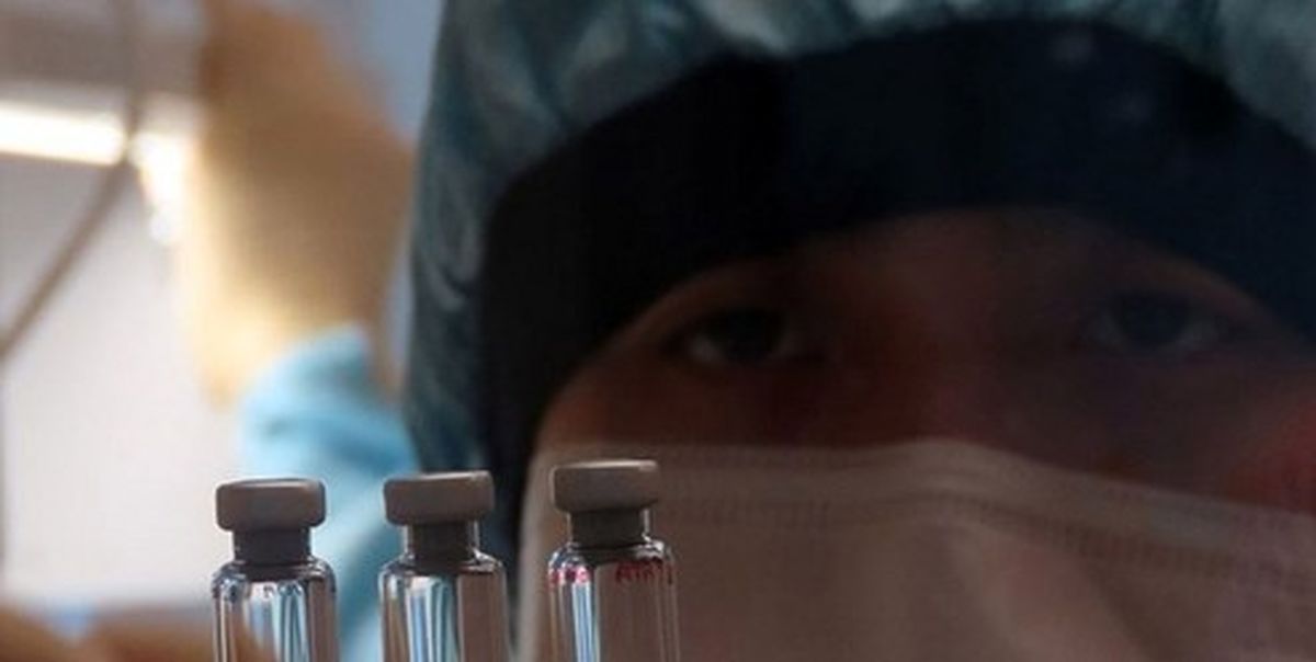 پرستاران آمریکایی واکسن کرونا نزدند