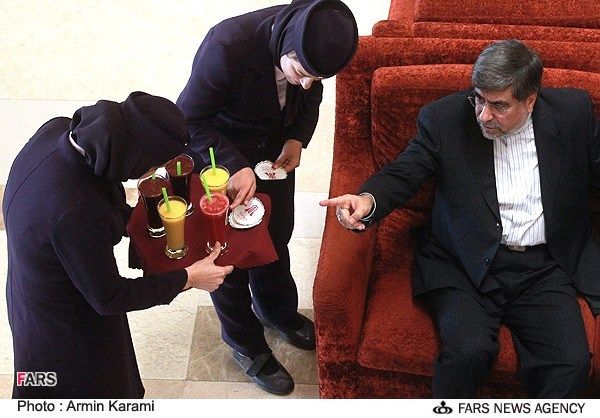 پذیرایی از آقای وزیر/عکس