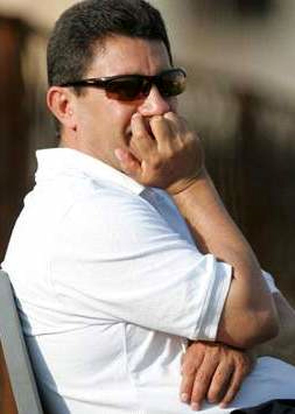 شعار تدبیر و امید؛ سیبل انتقادات سرمربی آبی پوشان/ قلعه نوئی در آسیا و استقلال می ماند؟