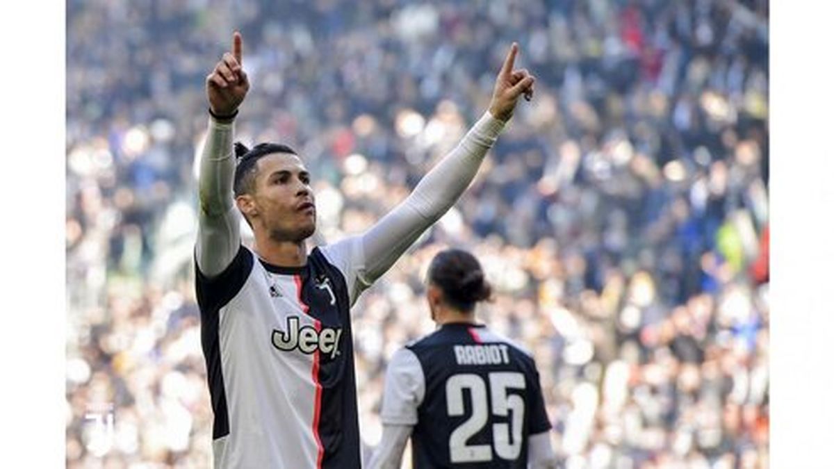 عکس: رونمایی از ربات رونالدو در ایتالیا