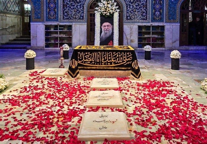 حکم خواندن نماز لیله الدفن برای امام شهید انقلاب