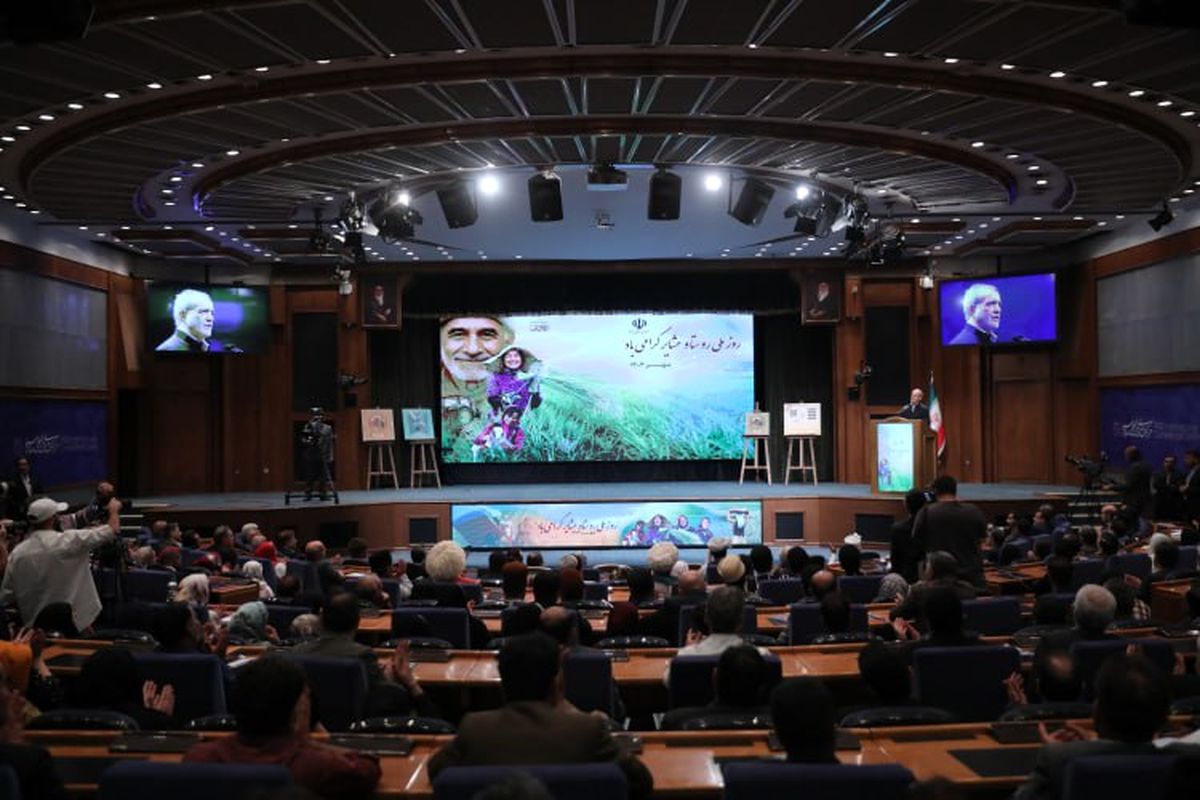 پزشکیان: فرهنگ ایرانیان ریشه در همیاری و کمک به یکدیگر دارد