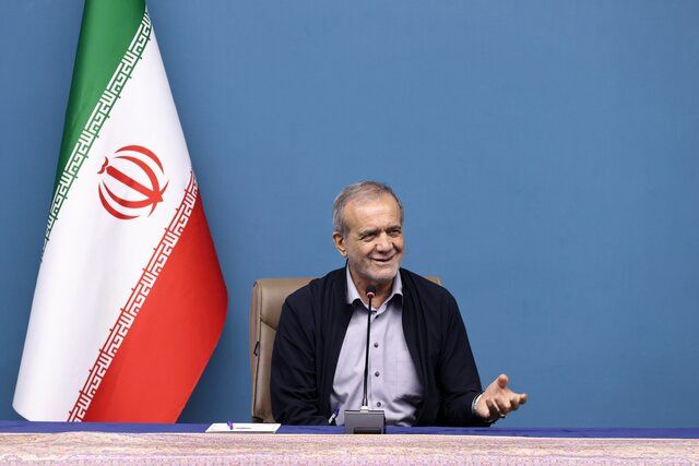 پزشکیان: ما روی طلا خوابیده ایم و گرسنه ایم؛ مقصر خود ما هستیم نه آمریکا!