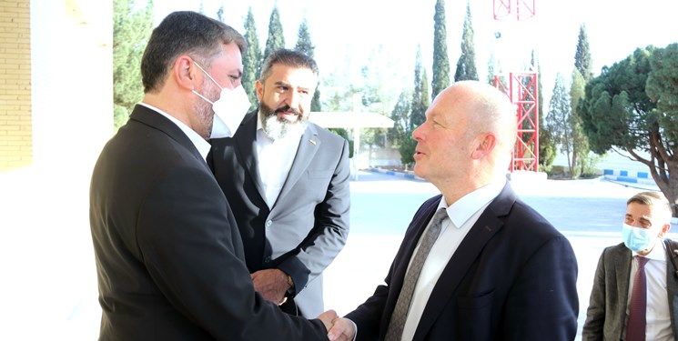 ایرانگردی رییس مجلس ملی سوئیس با همسرش +عکس