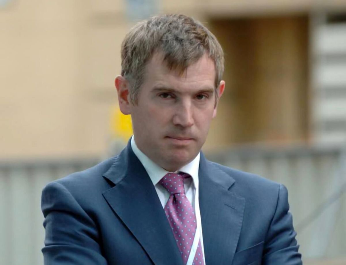 دومینوی استعفا در انگلیس